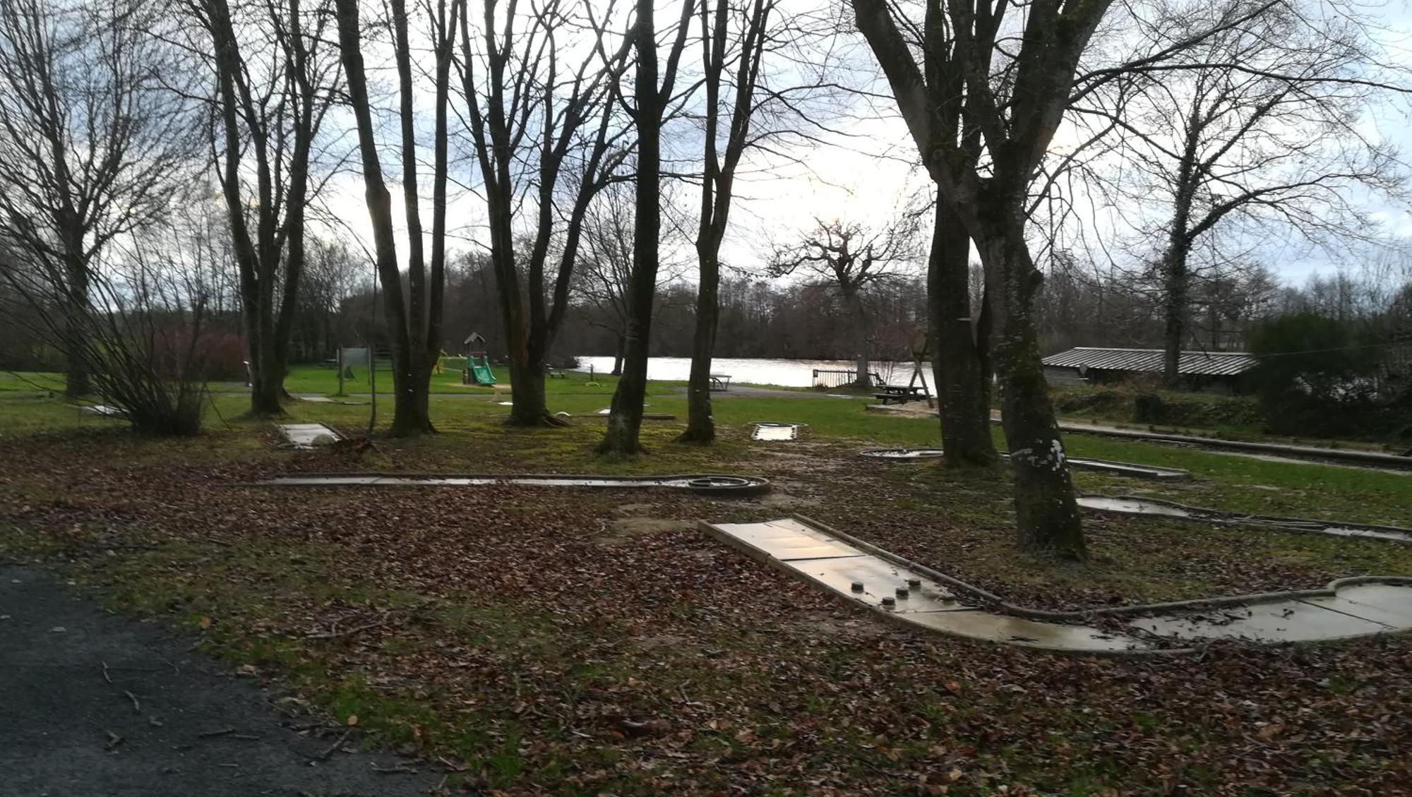 Gite De L'Etang Des Sarcelles Saint-Martin-d'Aubigny Eksteriør billede