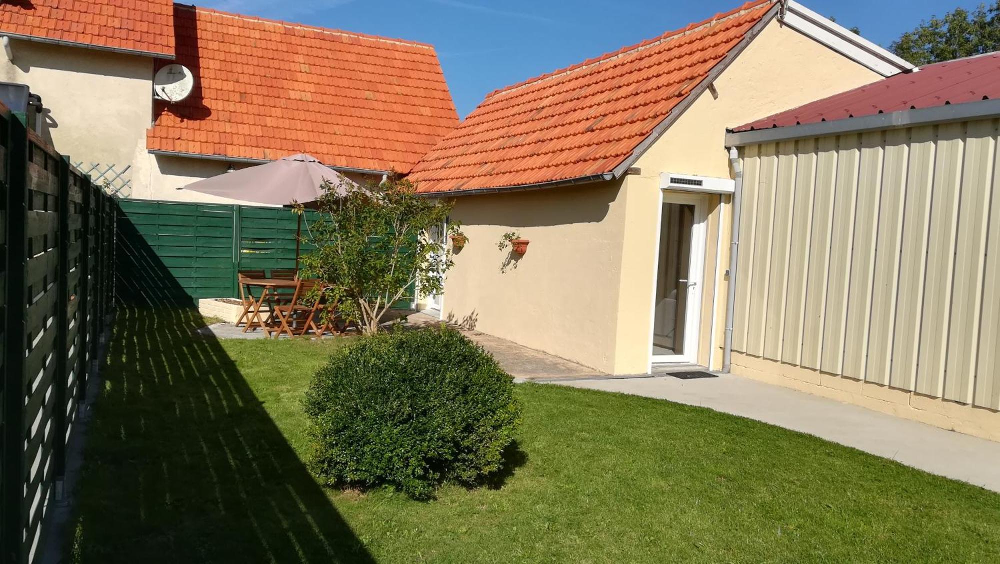 Gite De L'Etang Des Sarcelles Saint-Martin-d'Aubigny Eksteriør billede